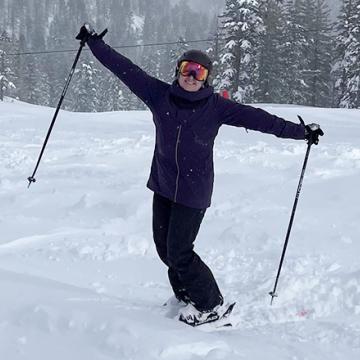 City of Hope patient Bryn Cloud skiing